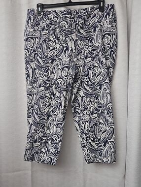 Navy and White Paisley Print Cropped Pants